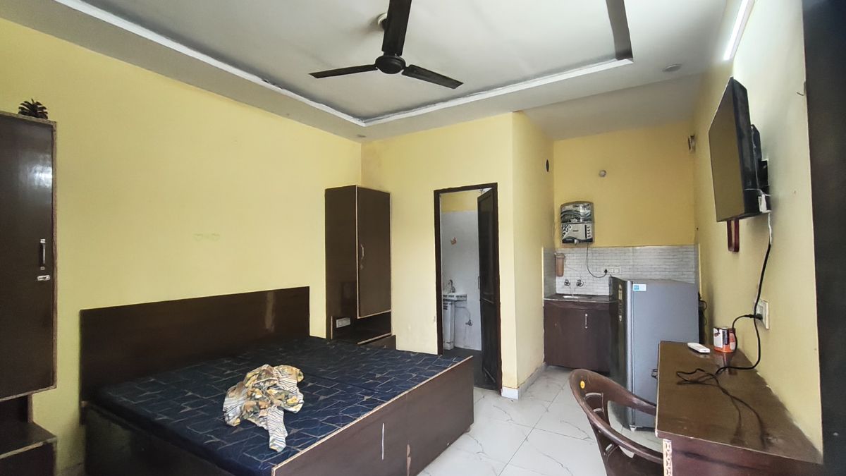 Affordable Double Sharing for Students